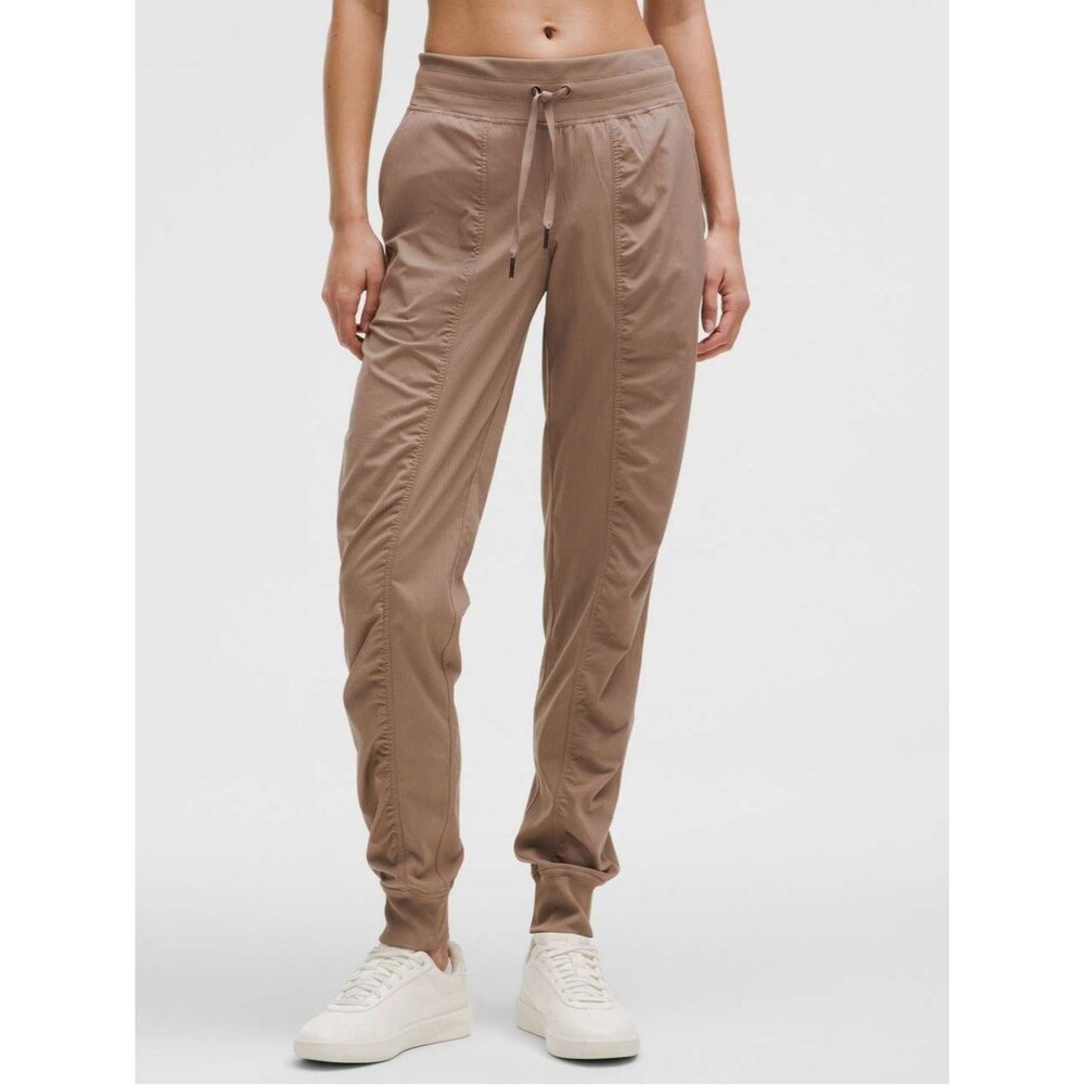 Lululemon Dance Studio Mid-Rise Jogger *Tall Taupetastic Size 2